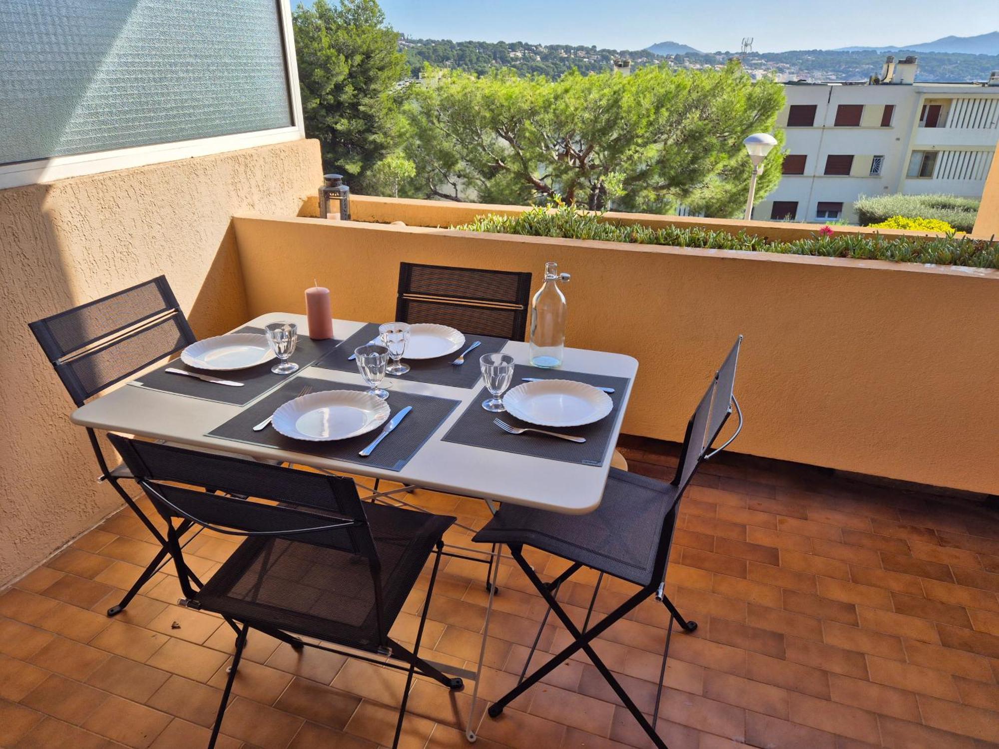 T2 Vue Mer Dans Residence Calme / T2 Sea View In A Quiet Residence Bandol Exterior foto
